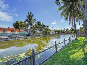 1736 NW 38th St, Oakland Park FL 33309
