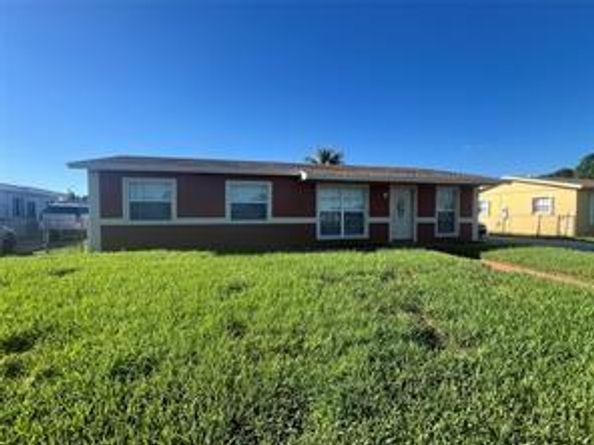3560 NW 196th Ln, Miami Gardens FL 33056