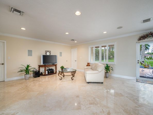 5161 Thoroughbred Ln, Southwest Ranches FL 33330