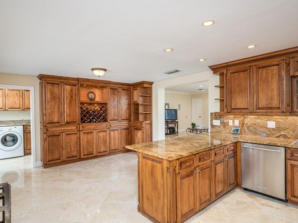 5161 Thoroughbred Ln, Southwest Ranches FL 33330