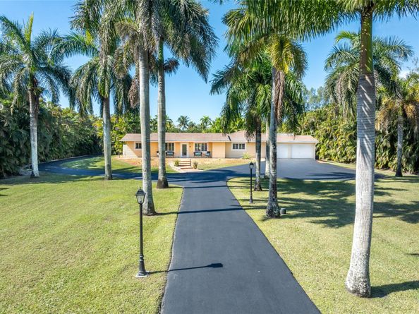5161 Thoroughbred Ln, Southwest Ranches FL 33330