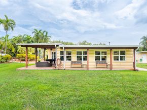 5161 Thoroughbred Ln, Southwest Ranches FL 33330