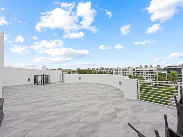 301 Hendricks Isle 9, Fort Lauderdale FL 33301