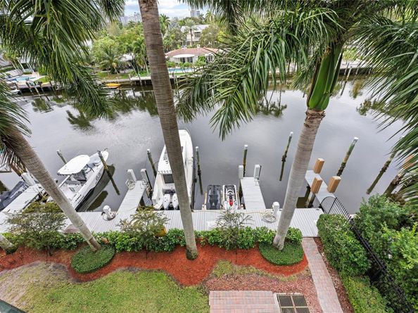 301 Hendricks Isle 9, Fort Lauderdale FL 33301