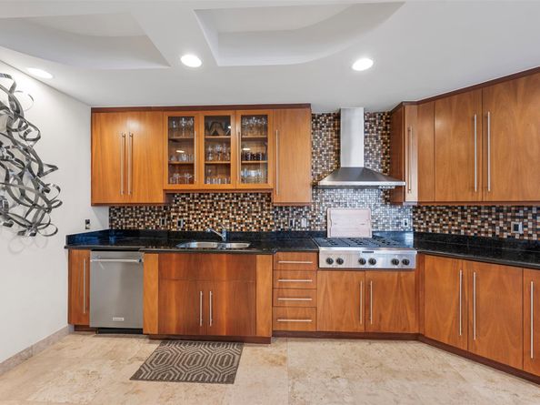 301 Hendricks Isle 9, Fort Lauderdale FL 33301