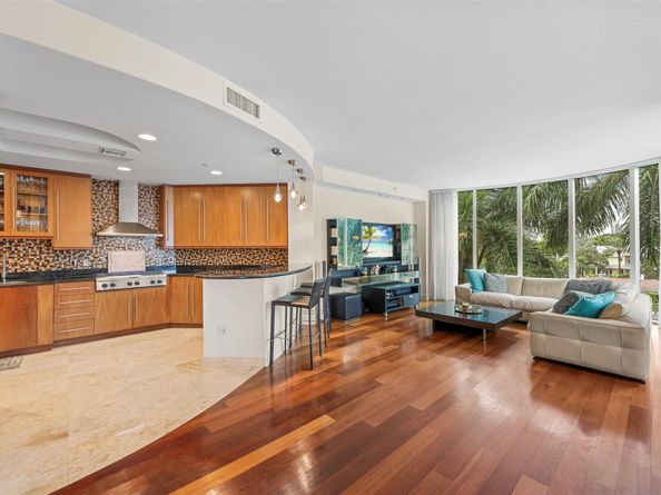 301 Hendricks Isle 9, Fort Lauderdale FL 33301