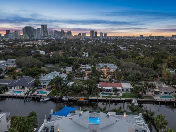 301 Hendricks Isle 9, Fort Lauderdale FL 33301