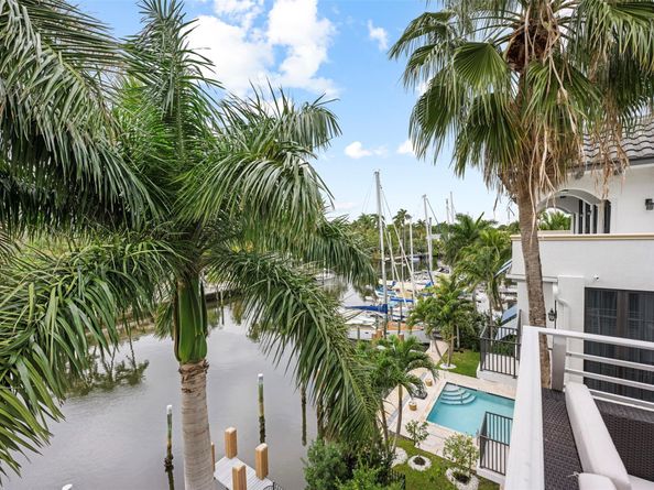 301 Hendricks Isle 9, Fort Lauderdale FL 33301
