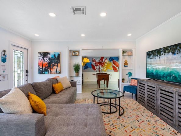 657 NW 30th Ct, Wilton Manors FL 33311