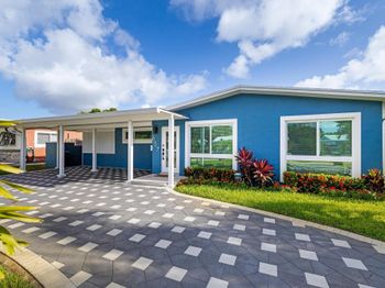 657 NW 30th Ct
