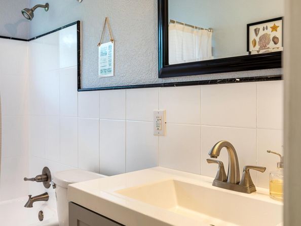 657 NW 30th Ct, Wilton Manors FL 33311
