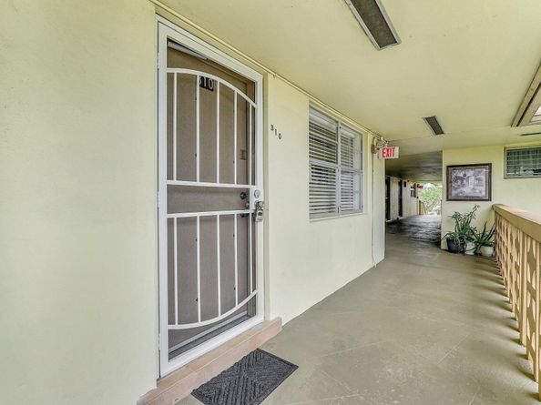 16790 NE 14th Avenue 310, Miami FL 33162