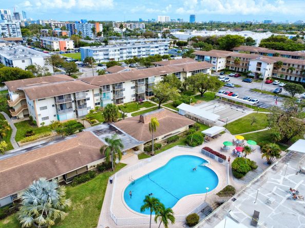 16790 NE 14th Avenue 310, Miami FL 33162