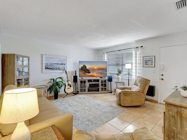 16790 NE 14th Avenue 310, Miami FL 33162