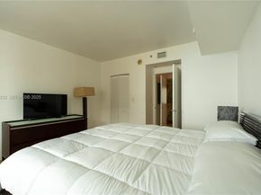 335 S Biscayne Boulevard 3410, Miami FL 33131