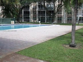 1100 NW 87th Avenue 104, Coral Springs FL 33071