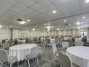 16300 Golf Club Road 317, Weston FL 33326