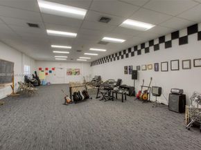 16300 Golf Club Road 317, Weston FL 33326