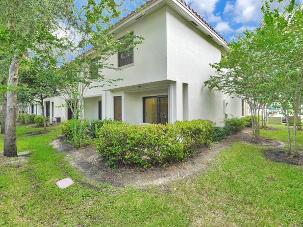 5045 Genove Place, Riviera Beach FL 33410