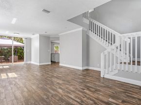 10814 NW 12th Dr, Plantation FL 33322