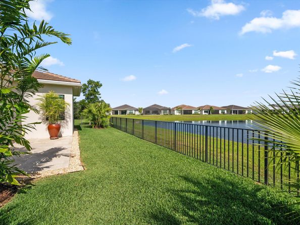 15623 Cresswind Place, Westlake FL 33470