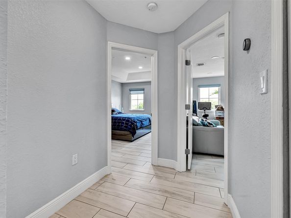 150 Jacaranda Country Club Dr 200, Plantation FL 33324