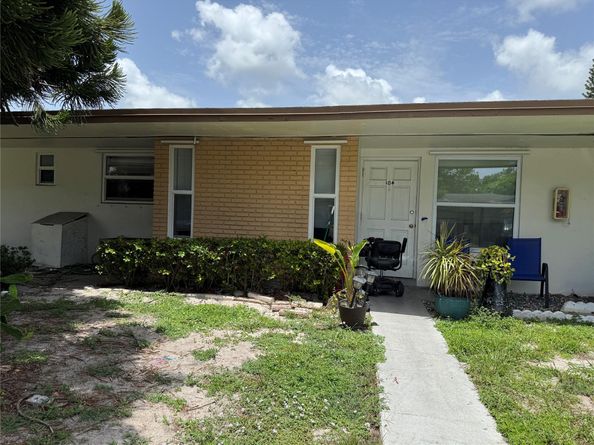 3033 NW 43th Ave 104, Lauderdale Lakes FL 33313