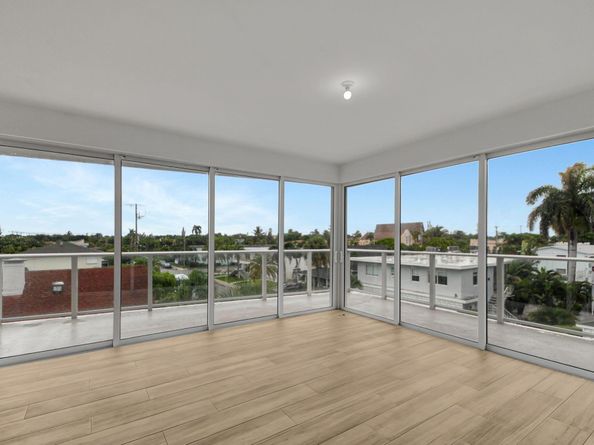 117 Lake Avenue 304, Lake Worth Beach FL 33460