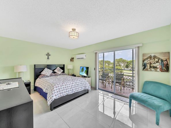 412 Brighton J 412, Boca Raton FL 33434