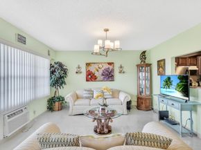 412 Brighton J 412, Boca Raton FL 33434