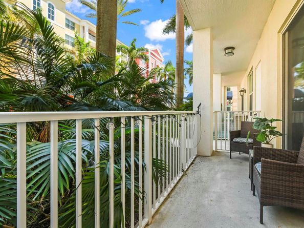 804 E Windward Way 122, Lantana FL 33462