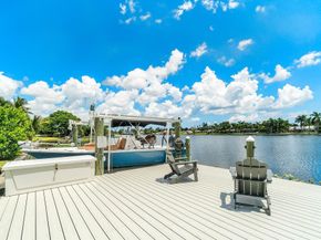 7150 W Lake Drive, Lake Clarke Shores FL 33406