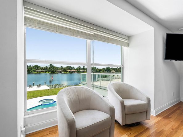 7150 W Lake Drive, Lake Clarke Shores FL 33406