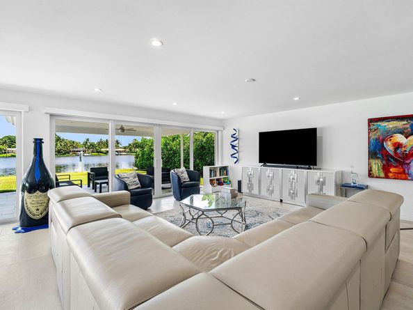 7150 W Lake Drive, Lake Clarke Shores FL 33406