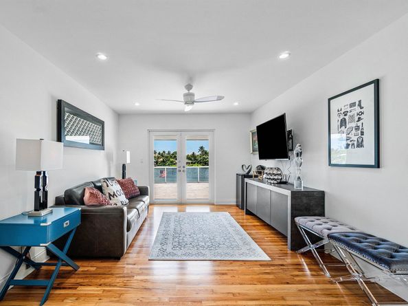 7150 W Lake Drive, Lake Clarke Shores FL 33406