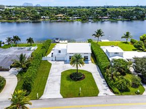 7150 W Lake Drive, Lake Clarke Shores FL 33406