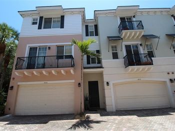 3830 NW 5th Ter