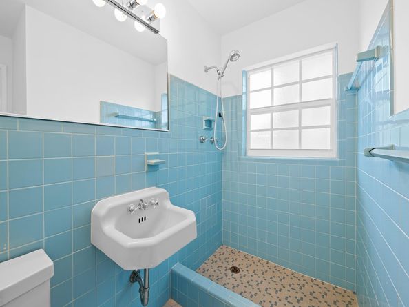 708 NW 22nd St, Wilton Manors FL 33311