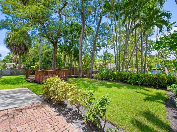 708 NW 22nd St, Wilton Manors FL 33311