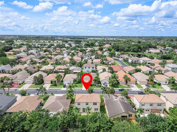 10739 Oak Bend Way, Wellington FL 33414