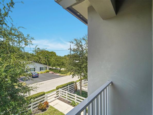 1484 NE 34th St 1484, Oakland Park FL 33334