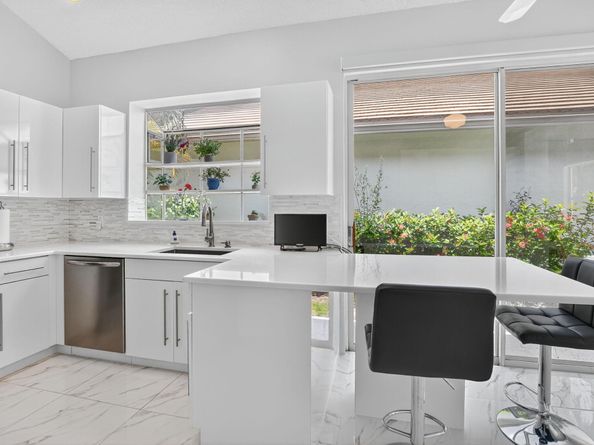 5326 NW 21st Avenue, Boca Raton FL 33496