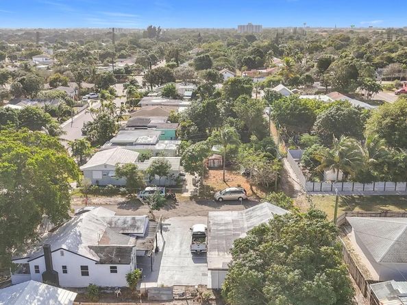 1101 N D Street, Lake Worth Beach FL 33460