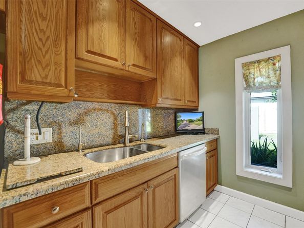 5562 SW 1st Ct, Plantation FL 33317