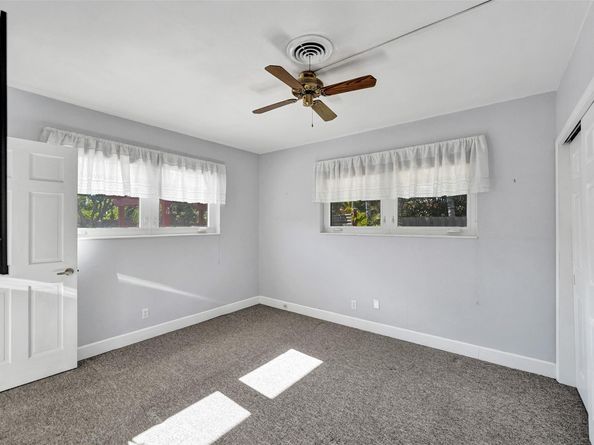 5562 SW 1st Ct, Plantation FL 33317