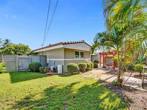 5562 SW 1st Ct, Plantation FL 33317