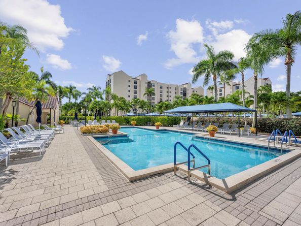 7582 Regency Lake Drive 601, Boca Raton FL 33433