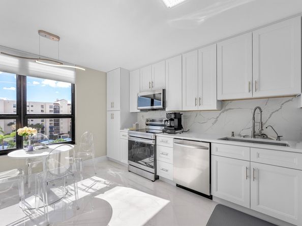 7582 Regency Lake Drive 601, Boca Raton FL 33433