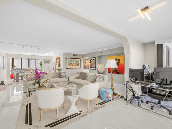 7582 Regency Lake Drive 601, Boca Raton FL 33433