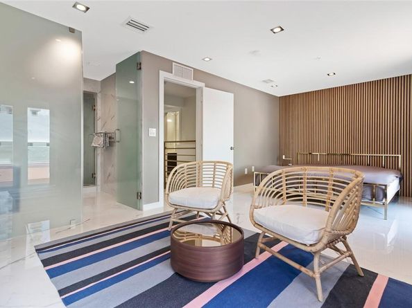 1460 Ocean Dr 506 (406), Miami Beach FL 33139
